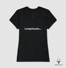 Camiseta Premium Compilando